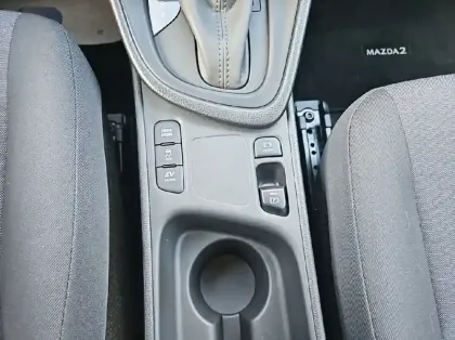 Photo 15 Mazda 2 Hybrid 1.5 116ch Pure