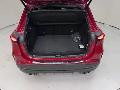 Photo 16 Mercedes GLA 180 AMG Line