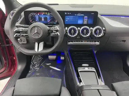 Photo 21 Mercedes GLA 180 AMG Line