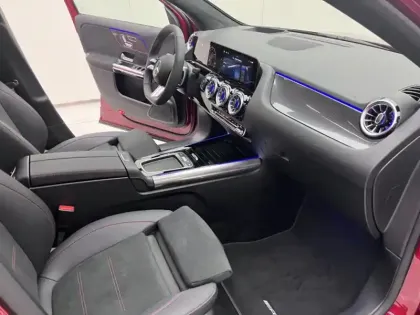 Photo 19 Mercedes GLA 180 AMG Line