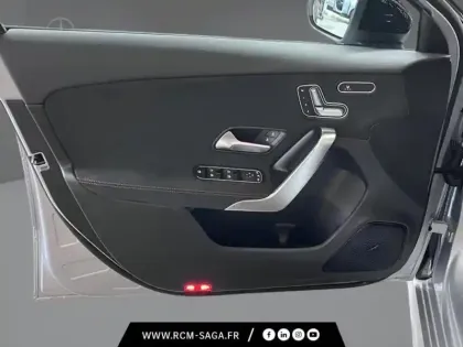 Photo 10 Mercedes Classe A 200 d AMG Line