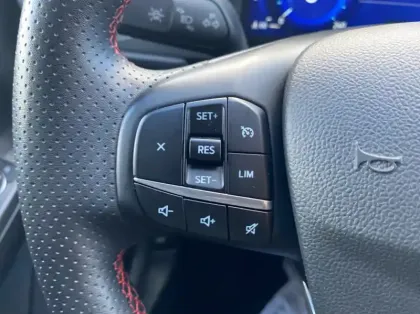 Photo 15 Ford Kuga 2.5 Duratec 190ch FHEV E85 ST-Line BVA