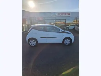 Photo 6 Toyota Aygo 1.0 VVT-i x-play