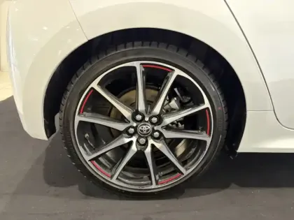 Photo 8 Toyota Yaris Hybride 116h GR SPORT PACK TECHNO