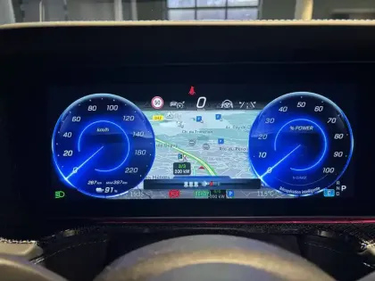 Photo 50 Mercedes CLA G 580 EQ