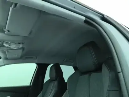 Photo 24 Peugeot 3008  Hybrid 225 e-EAT8 Roadtrip