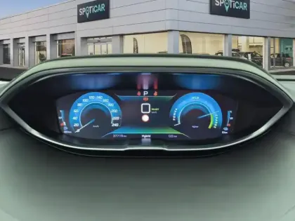 Photo 20 Peugeot 3008  Hybrid 225 e-EAT8 Roadtrip