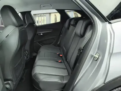 Photo 22 Peugeot 3008  Hybrid 225 e-EAT8 Roadtrip