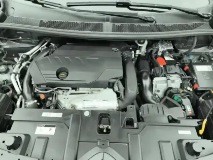 Photo 6 Citroën C5 aircross  Hybride Rechargeable 225 e-EAT8 Shine Pack