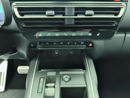 Photo 12 Citroën C5 aircross  Hybride Rechargeable 225 e-EAT8 Shine Pack