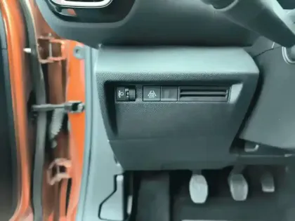 Photo 16 Citroën C4  PureTech 100 S&S BVM6 Feel