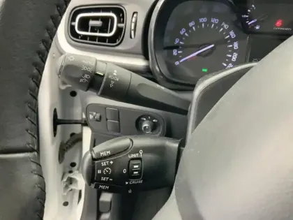 Photo 16 Citroën C3  PureTech 83 S&S BVM5 Shine