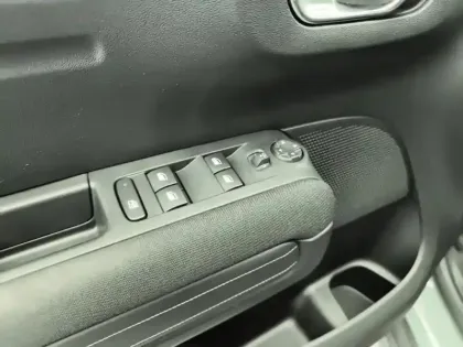 Photo 19 Citroën C3 Aircross  PureTech 130 S&S EAT6 Shine Pack