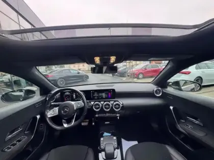 Photo 10 Mercedes Classe A 250 e AMG Line