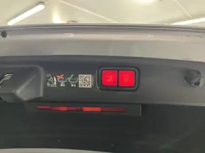 Photo 22 Mercedes Classe C 300 e Hybrid EQ Berline AMG Li