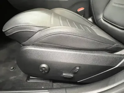 Photo 21 Mercedes Classe C 300 e Hybrid EQ Berline AMG Li