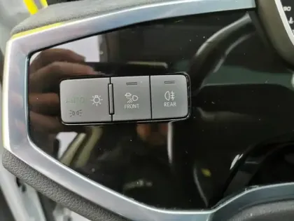 Photo 15 Audi Q3 35 TFSI Design luxe 150 ch S-t