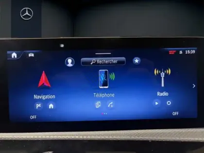 Photo 17 Mercedes Classe A 200 d AMG Line