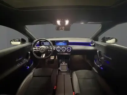 Photo 10 Mercedes Classe A 200 d AMG Line