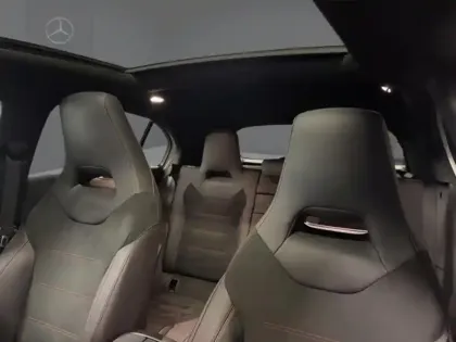 Photo 14 Mercedes Classe A 200 d AMG Line