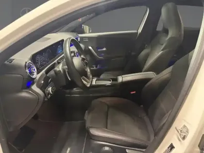 Photo 11 Mercedes Classe A 200 d AMG Line