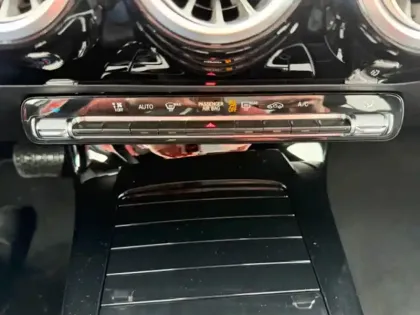 Photo 17 Mercedes Classe A 180 d Progressive Line