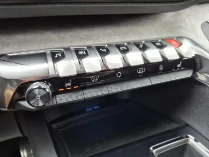 Photo 11 Peugeot 3008 Gén. II Ph2 GT Pack 5