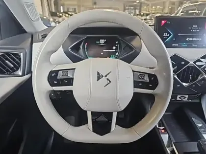 Photo 12 DS DS 3  Crossback E-Tense La Première 4cv