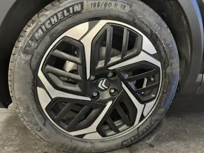 Photo 10 Citroën C4  PureTech 130ch S&S Shine EAT8