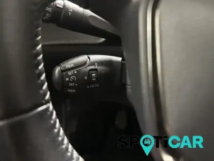 Photo 13 Peugeot 2008  1.2 PureTech 100ch S&S Style