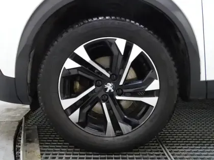 Photo 9 Peugeot 2008  1.5 BlueHDi 130ch S&S Allure Pack EAT8