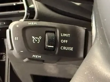 Photo 14 DS DS 7  Crossback E-TENSE 4x4 300ch Rivoli