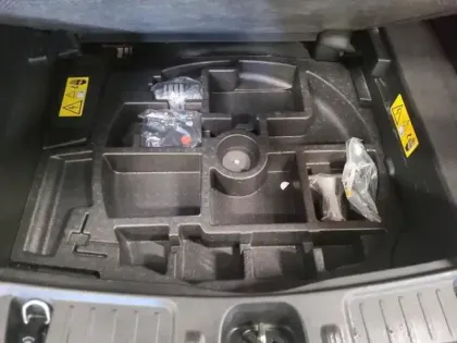 Photo 13 Jeep Compass  1.3 Turbo T4 190ch PHEV 4xe 80th Anniversary AT6 eAWD