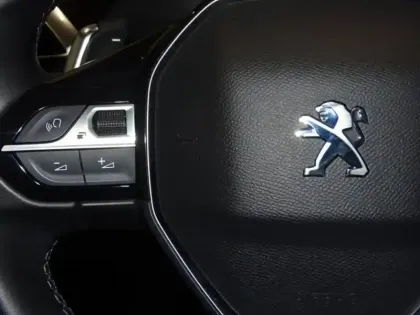 Photo 10 Peugeot 3008  1.2 PureTech 130ch S&S Allure Pack EAT8