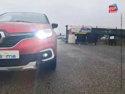 Photo 27 Renault Captur  0.9 TCe 90ch energy Intens Euro6c GPS Camera