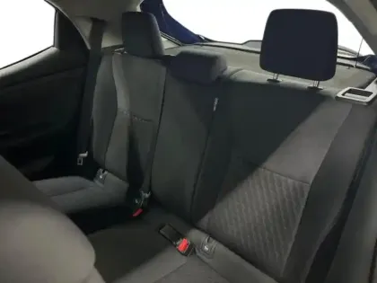 Photo 12 Toyota Yaris  116h Dynamic 5p MY22