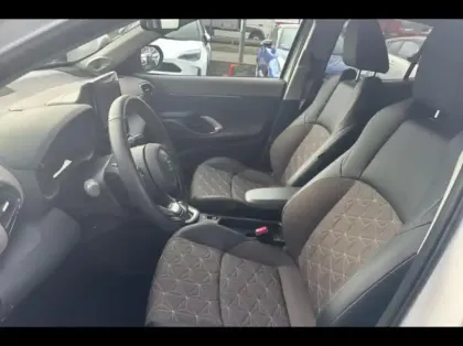 Photo 9 Toyota Yaris  Cross 130h Collection MC24