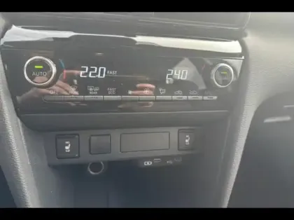 Photo 14 Toyota Yaris  Cross 130h Collection MC24