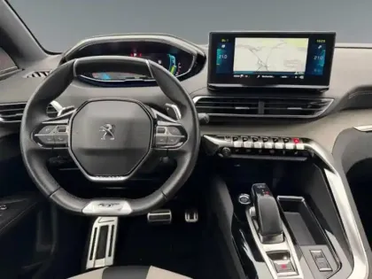 Photo 10 Peugeot 3008  HYBRID 225ch GT Line e-EAT8 10cv