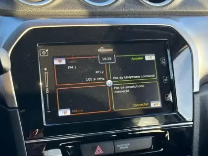 Photo 12 Suzuki Vitara  1.5 Dualjet Hybrid 115ch Privilège Auto