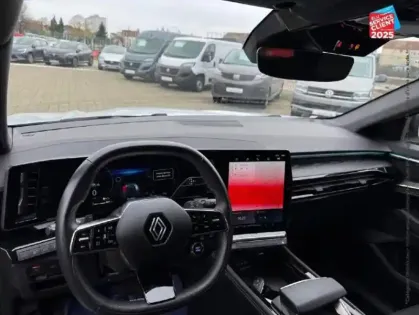 Photo 14 Renault Austral  1.2 E-Tech full hybrid 200ch Iconic- 23 GPS Camera Carplay