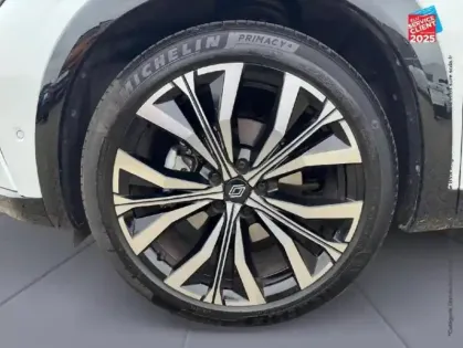 Photo 9 Renault Austral  1.2 E-Tech full hybrid 200ch Iconic- 23 GPS Camera Carplay