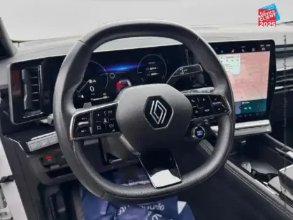 Photo 11 Renault Austral  1.2 E-Tech full hybrid 200ch Iconic- 23 GPS Camera Carplay