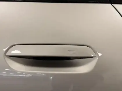 Photo 5 Mini Cooper  3 Portes E 184ch JCW