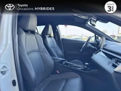 Photo 5 Toyota C-HR  122h Graphic 2WD E-CVT RC18