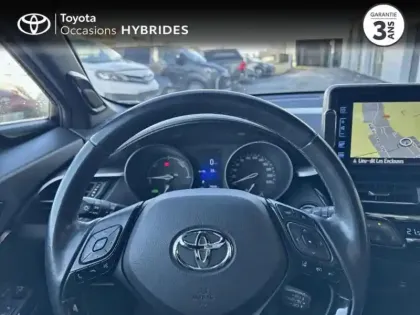 Photo 12 Toyota C-HR  122h Graphic 2WD E-CVT RC18