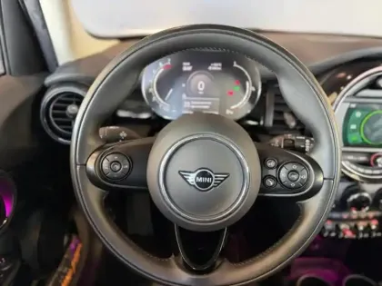 Photo 13 Mini Mini  5 Portes Cooper 136ch Edition Greenwich BVA7 109g