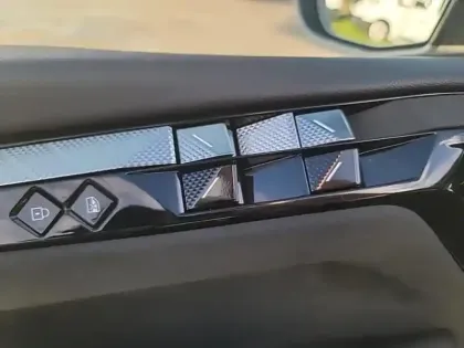 Photo 11 DS DS 4  PureTech 130ch Cross Opéra Automatique