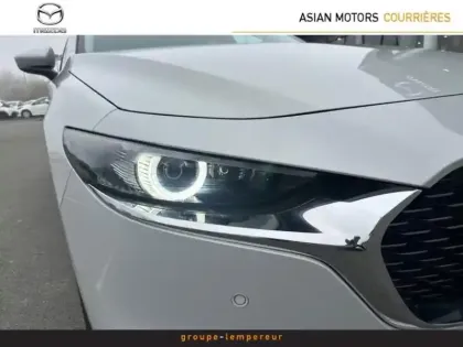 Photo 6 Mazda Mazda3 Gén. IV Ph1 Takumi 4