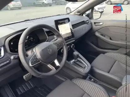 Photo 14 Renault Clio  1.6 E-Tech 145ch full hybrid esprit Alpine - 25